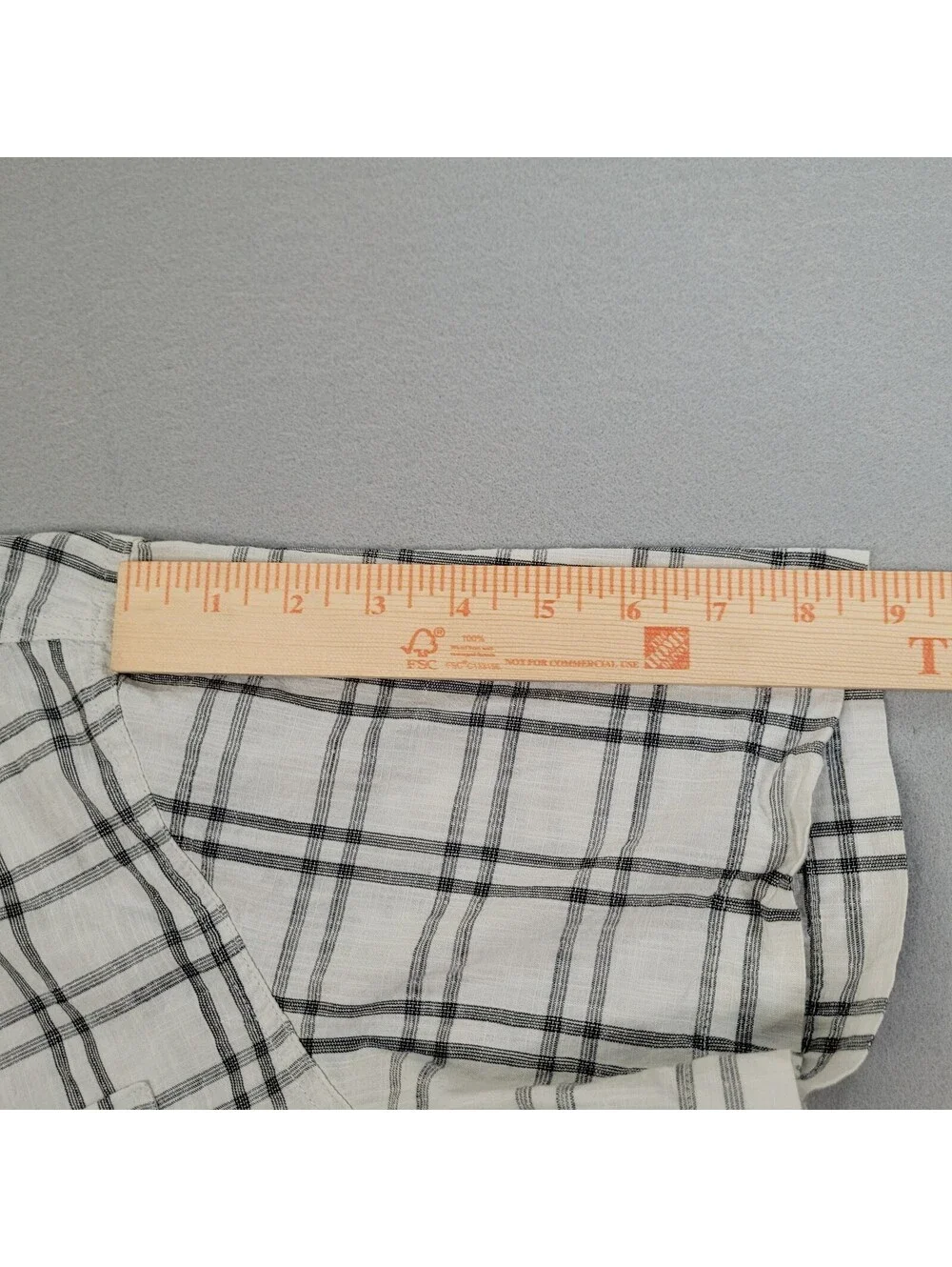 The North Face Mens Size XL White Black Plaid Short Sleeve Button Down Shirt